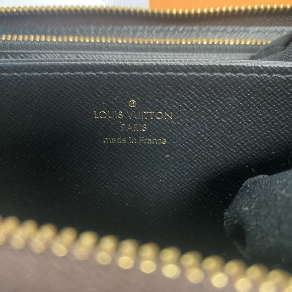 Louis Vuitton zippy long wallet - Picture 7 of 7